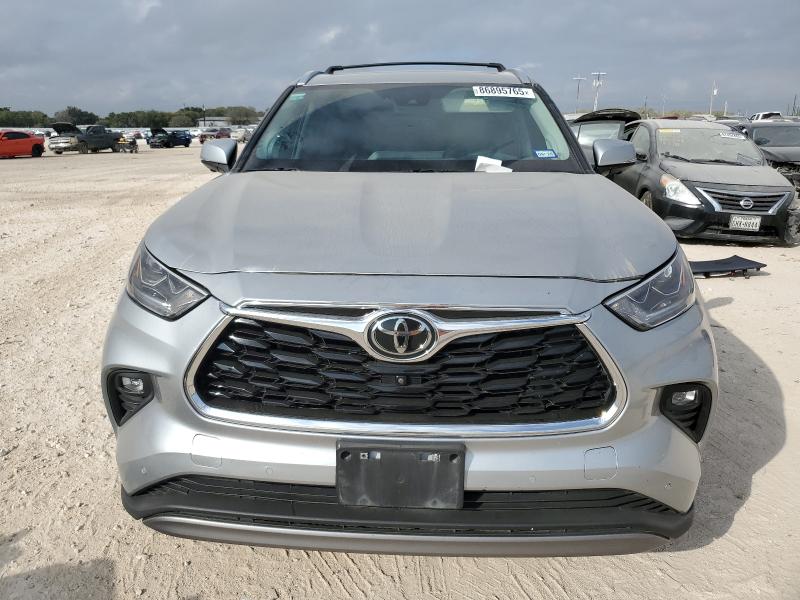 2023 Toyota Highlander VIN 5TDKDRAH7PS046535 COPART salvage auction — REAR END, Tx - Salvage Vehicle Title, sold $13,600 on 2026-07-02 (photo 5)
