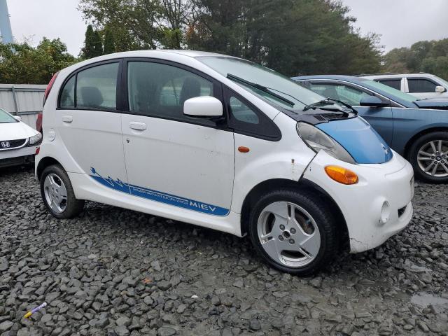 2012 Mitsubishi VIN JA3215H1XCU016122 COPART salvage auction — NORMAL WEAR, Nj - Certificate Of Title, sold $225 on 2026-07-22 (photo 4)