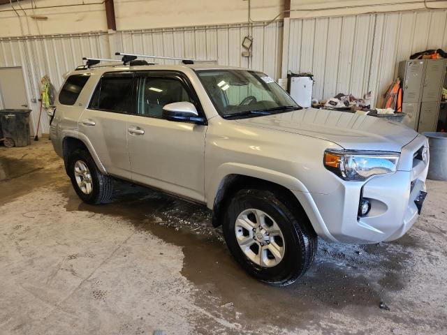 2022 Toyota 4runner VIN JTEMU5JR6N6063202 COPART salvage auction — SIDE, Wi - Cert Of Title-Claim Paid, sold $15,900 on 2026-07-27 (photo 4)