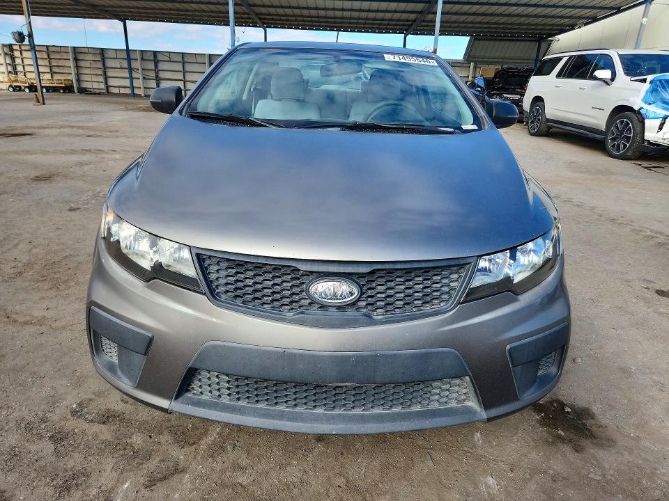 2010 Kia Forte VIN KNAFU6A23A5183624 COPART salvage auction — MINOR DENT/SCRATCHES, NM - CERTIFICATE OF TITLE, sold $0 on 2026-10-07 (photo 5)