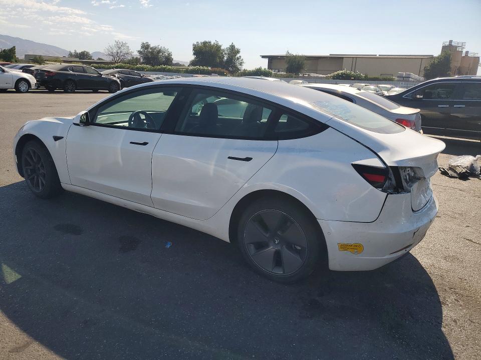 2022 Tesla Model 3 VIN 5YJ3E1EAXNF198892 COPART salvage auction — REAR END, CA - DIS/DLR/EXP APP FOR DUP CLEAN, sold $7,300 on 2026-10-08 (photo 2)