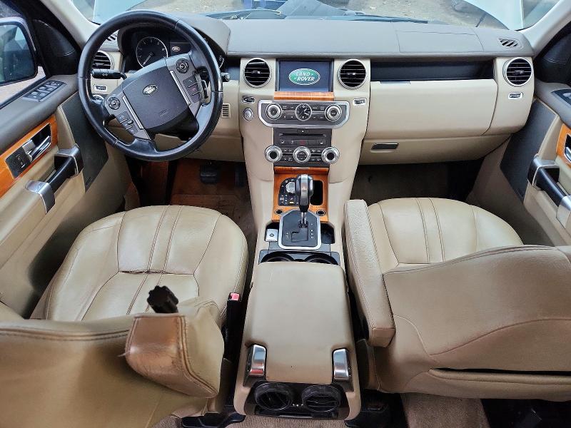 2011 Land rover Lr4 VIN SALAG2D47BA569314 COPART salvage auction — MINOR DENT/SCRATCHES, MA - CERTIFICATE OF TITLE, sold $1,250 on 2026-10-02 (photo 8)