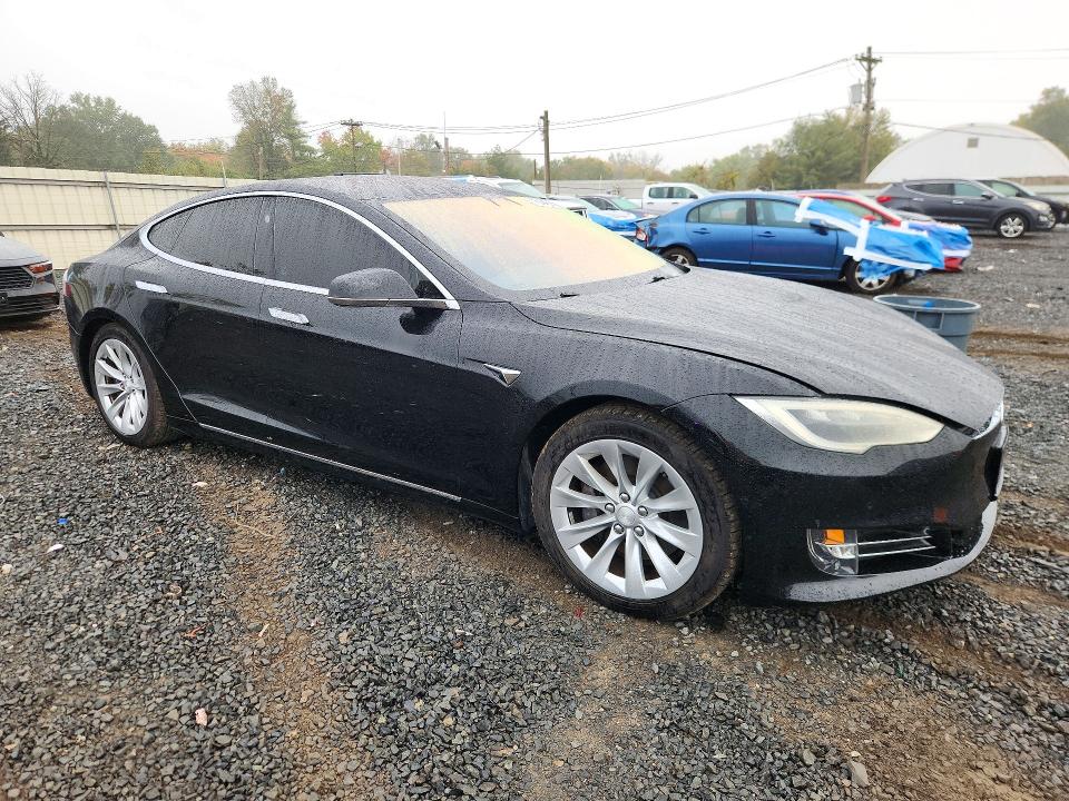 2017 Tesla Model s VIN 5YJSA1E11HF193348 COPART salvage auction — MINOR DENT/SCRATCHES, NJ - CERTIFICATE OF TITLE (P), sold $9,200 on 2026-10-20 (photo 4)