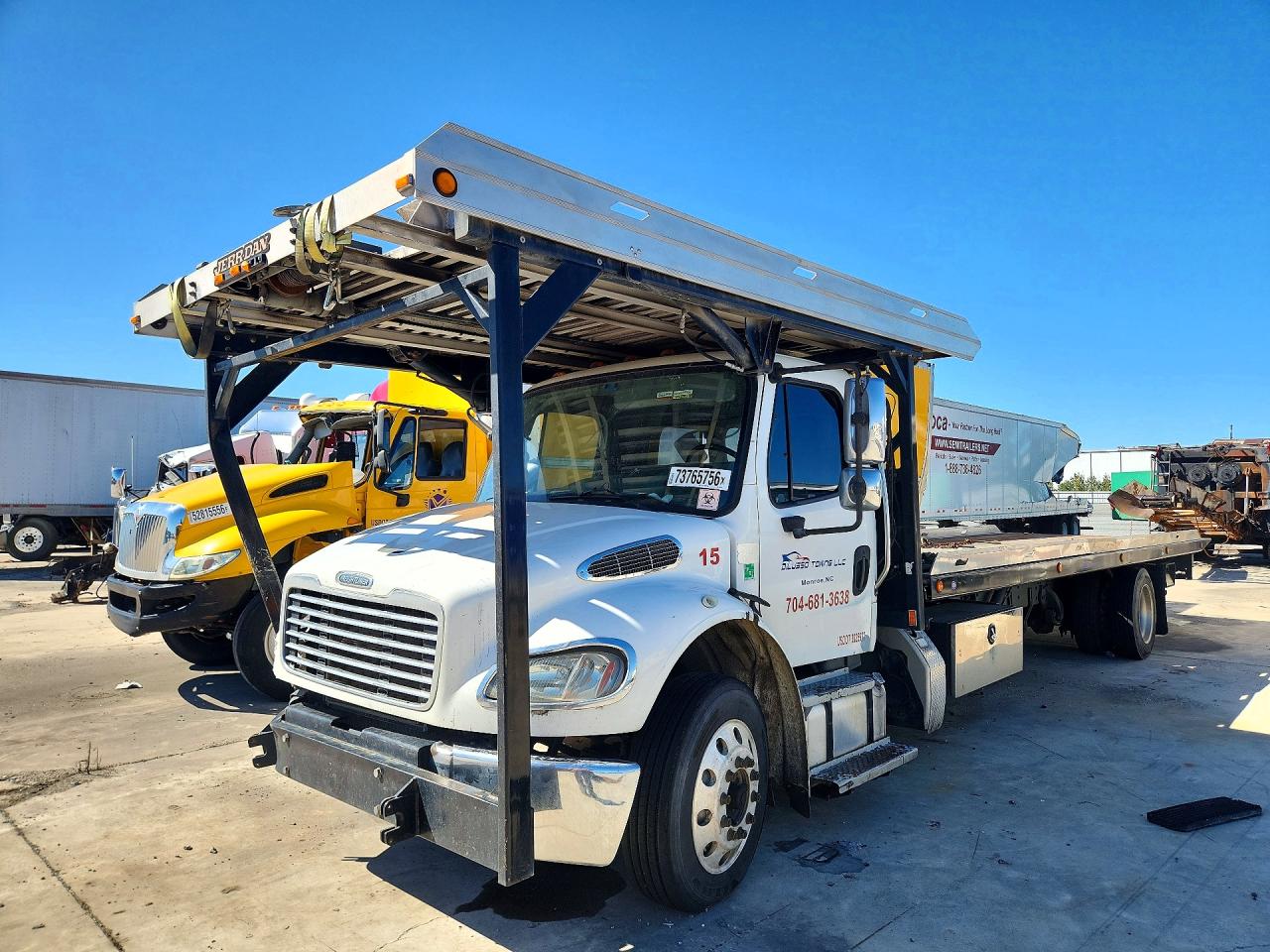 2016 Freightliner M2 VIN 1FVACXDT8GHHE2749 — COPART salvage auction photo