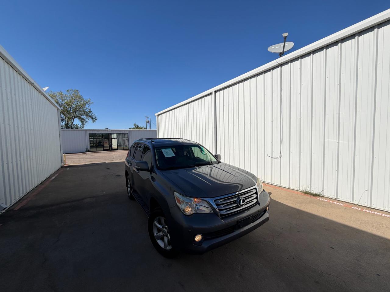 2010 Lexus GX 460 VIN JTJBM7FX1A5005168 — COPART salvage auction photo