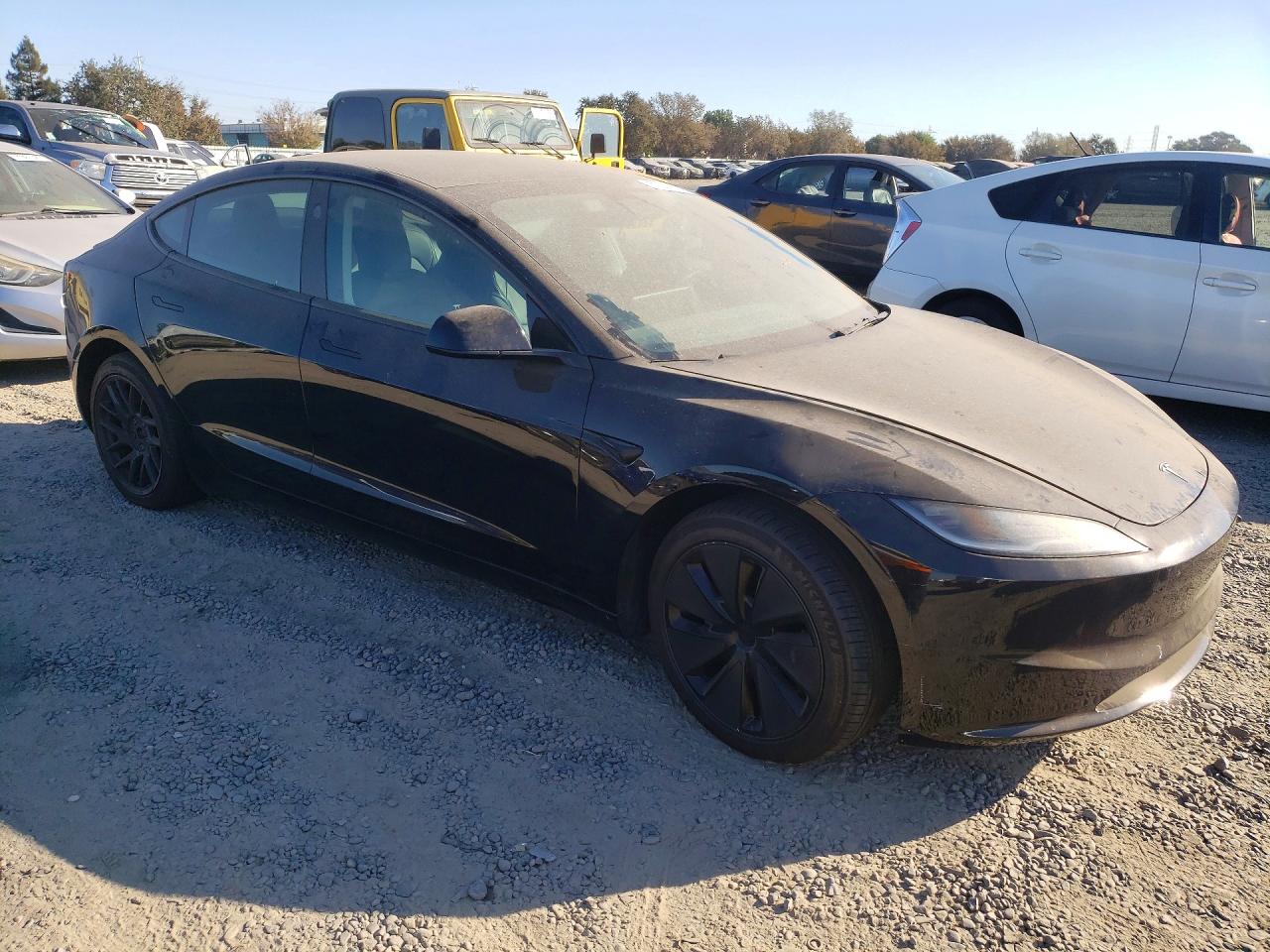 2024 Tesla Model 3 VIN 5YJ3E1EAXRF765902 COPART salvage auction — Rear End, CA - SALVAGE CERTIFICATE, sold $15,000 on 2026-10-10 (photo 4)