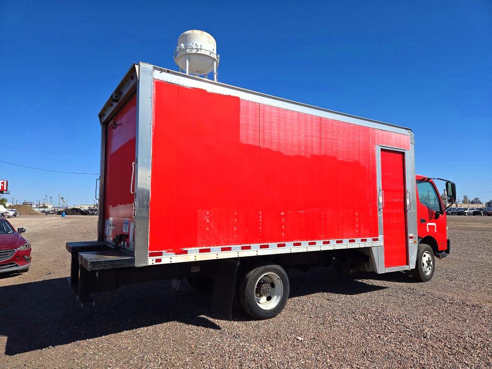 2018 Hino 195 VIN JHHSDM2H9JK006213 COPART salvage auction — MINOR DENT/SCRATCHES, AZ - CERTIFICATE OF TITLE (P), sold $7,200 on 2026-10-12 (photo 3)