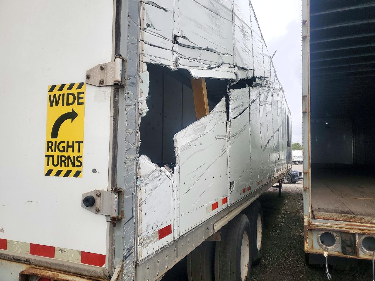 2015 Great Dane Trailers VIN 1GRAP0626FJ651019 COPART salvage auction — Side, UT - CERTIFICATE OF TITLE (P), sold $1,100 on 2026-10-23 (photo 3)
