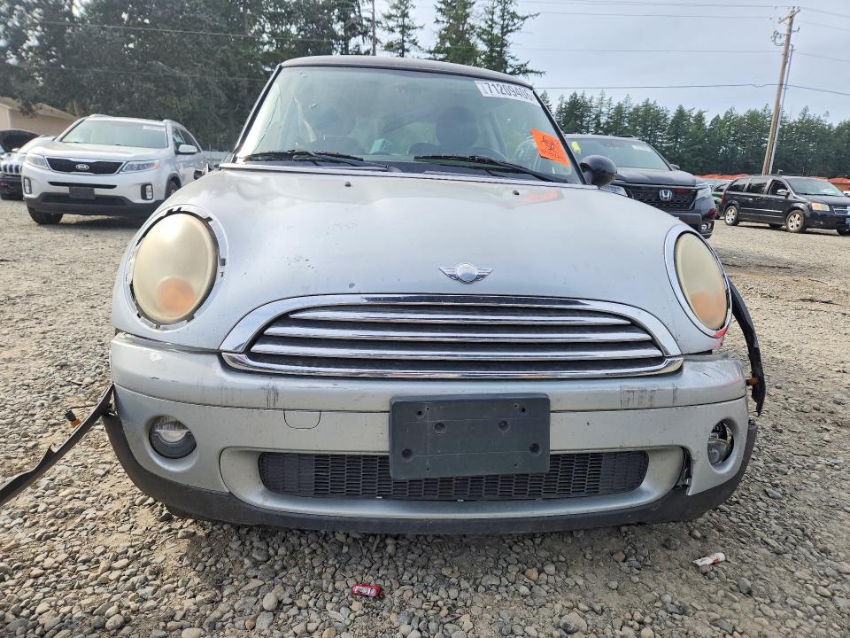 2007 Mini Cooper VIN WMWMF33537TT52438 COPART salvage auction — SIDE, WA - BILL OF SALE, sold $250 on 2026-10-16 (photo 5)