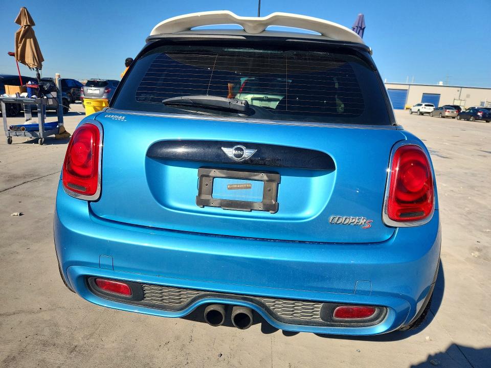 2015 Mini Cooper VIN WMWXP7C52F2A36294 COPART salvage auction — NORMAL WEAR, Tx - Certificate Of Title (P), sold $175 on 2026-10-12 (photo 6)