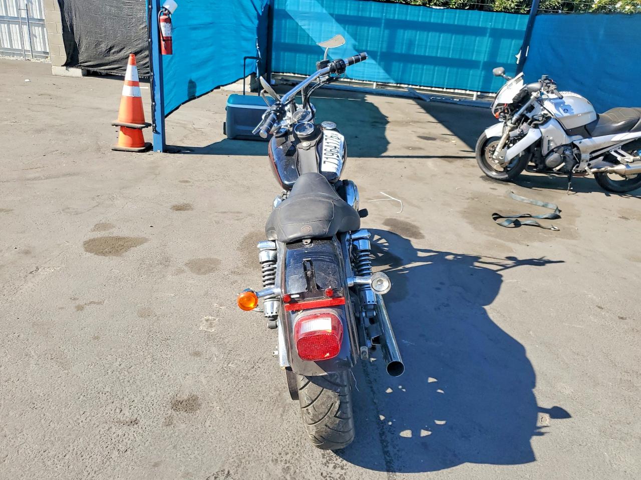 2002 Harley-Davidson FXDL VIN 1HD1GDV142Y308770 COPART salvage auction — Front End, CA - DIS/DLR/EXP ONLY CLEAN TITLE, sold $1,000 on 2026-10-10 (photo 4)