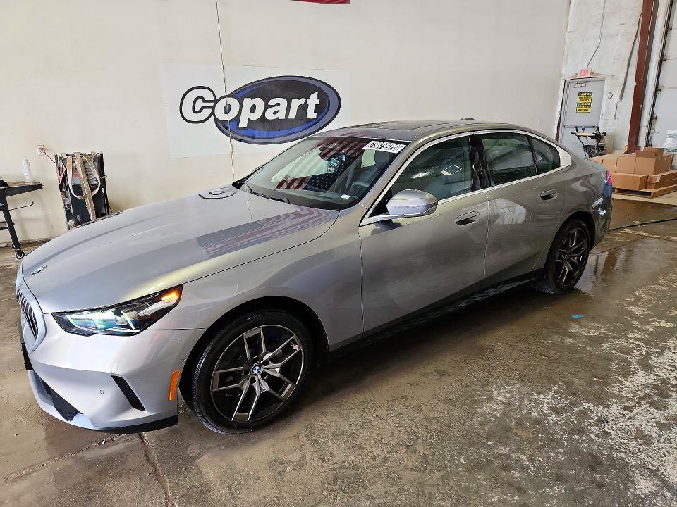 2027 BMW 5 series VIN WBA53FJ03VCY23748 — COPART salvage auction photo
