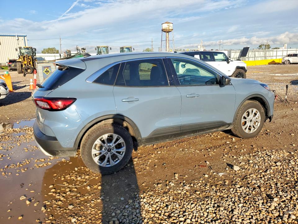 2024 Ford Escape VIN 1FMCU9GN0RUB27467 COPART salvage auction — FRONT END, IL, sold $9,300 on 2026-10-07 (photo 3)