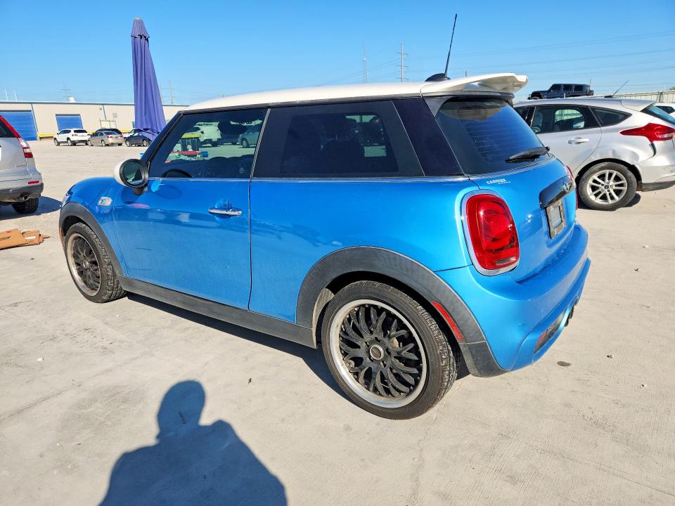 2015 Mini Cooper VIN WMWXP7C52F2A36294 COPART salvage auction — NORMAL WEAR, Tx - Certificate Of Title (P), sold $175 on 2026-10-12 (photo 2)