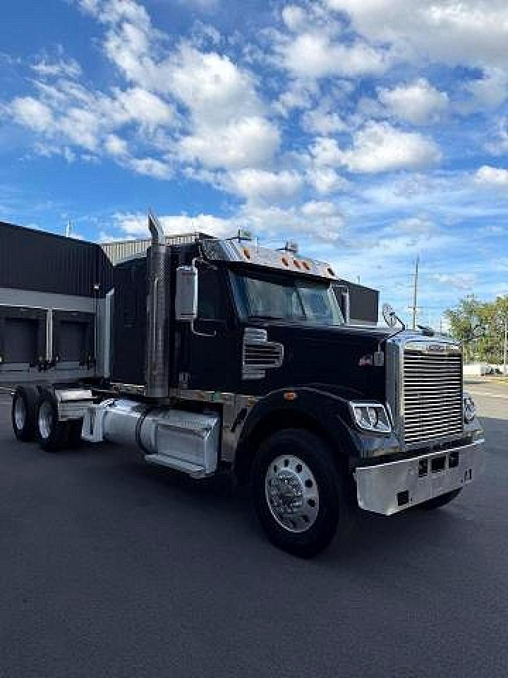 2015 Freightliner Coronado VIN 3AKJGND11FDGR4029 — COPART salvage auction photo