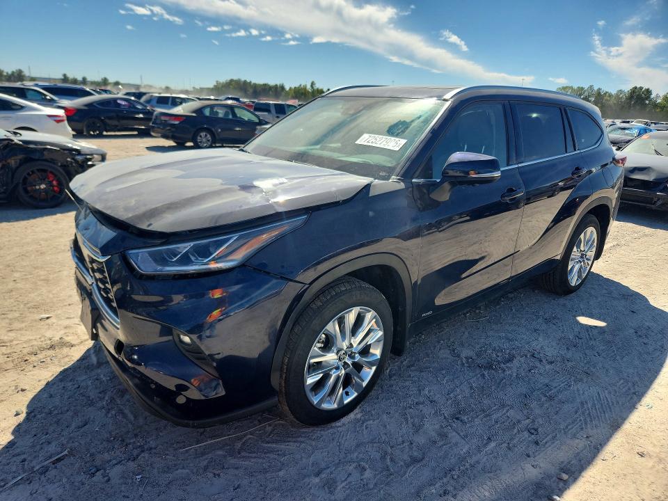 2026 Toyota Highlander VIN 5TDXBRCH9TS705136 — COPART salvage auction photo