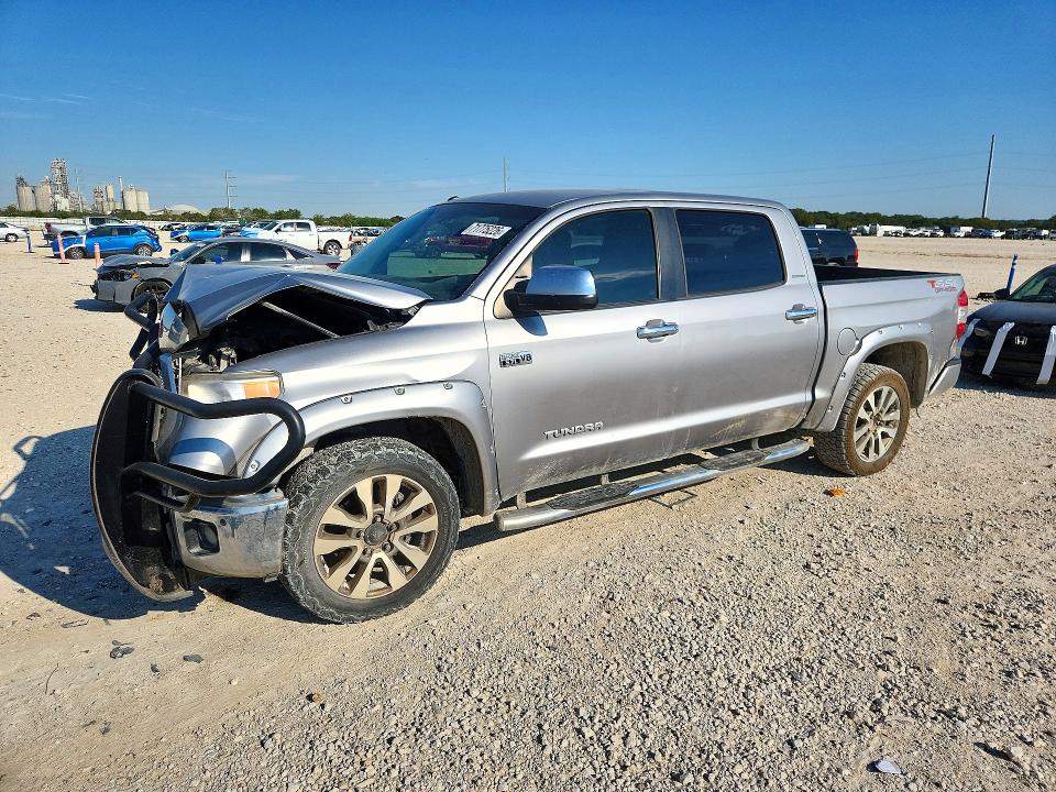 2017 Toyota Tundra VIN 5TFHW5F18HX620080 — COPART salvage auction photo