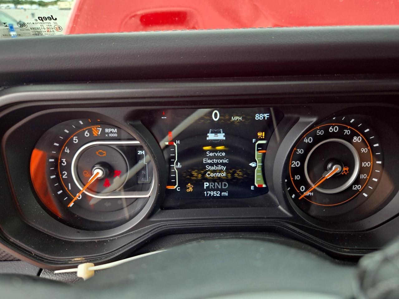 2026 Jeep Gladiator VIN 1C6RJTEG3TL150822 COPART salvage auction — Minor Dent/Scratches, FL - CERT OF TITLE-SLVG REBLD FLOOD, sold $12,200 on 2026-10-14 (photo 9)