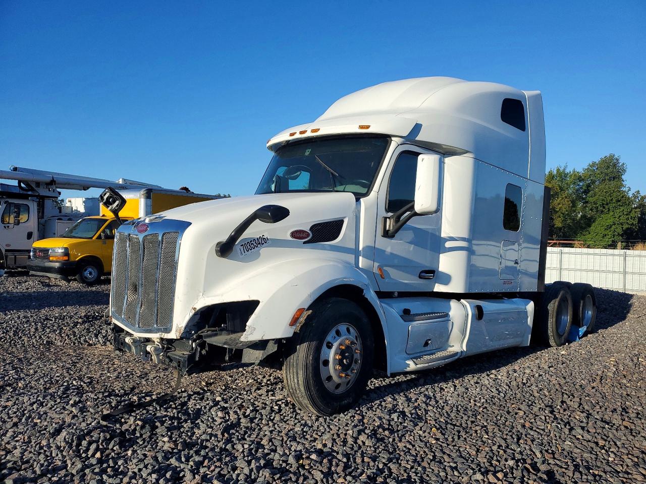 2022 Peterbilt 579 VIN 1XPBD49X3ND788677 COPART salvage auction — Rollover, MO - CERTIFICATE OF TITLE, sold $7,800 on 2026-10-15 (photo 1)