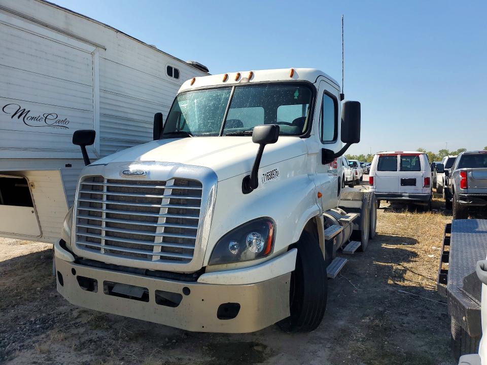 2016 Freightliner Cascadia 125 VIN 3AKJGEBG5GSHK9305 — COPART salvage auction photo