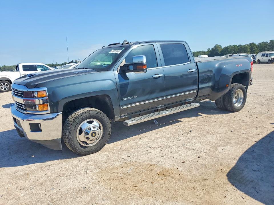 2019 Chevrolet Silverado 3500 VIN 1GC4KXEY5KF263216 — COPART salvage auction photo
