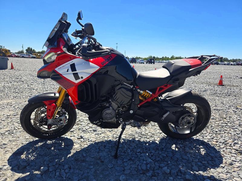 2022 Ducati Multistrada VIN ZDMAALVW6NB013397 COPART salvage auction — MINOR DENT/SCRATCHES, Fl - Certificate Of Title (P), sold $9,600 on 2026-10-16 (photo 3)