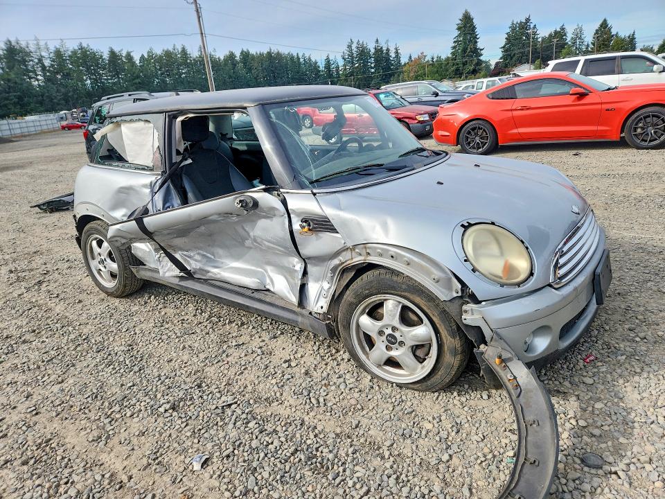 2007 Mini Cooper VIN WMWMF33537TT52438 COPART salvage auction — SIDE, WA - BILL OF SALE, sold $250 on 2026-10-16 (photo 4)