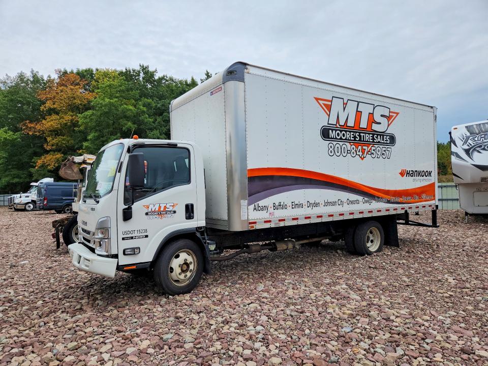 2025 Isuzu VIN 54DE5W1D3SSR01197 — COPART salvage auction photo