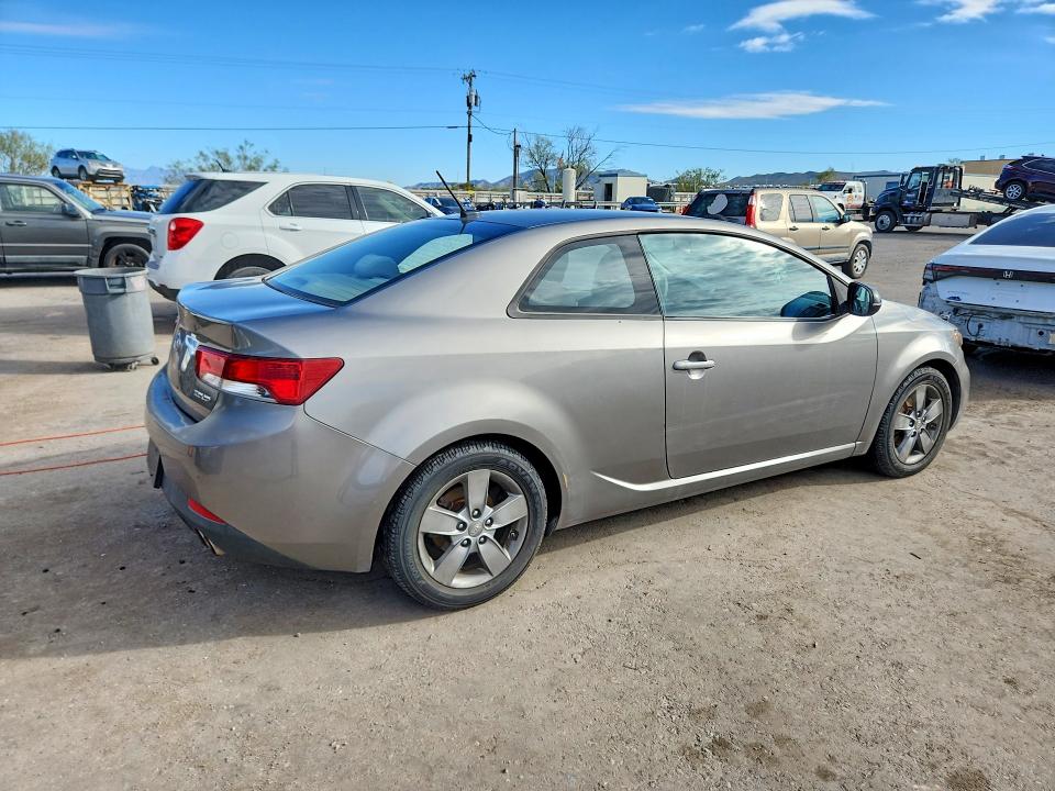 2010 Kia Forte VIN KNAFU6A23A5183624 COPART salvage auction — MINOR DENT/SCRATCHES, NM - CERTIFICATE OF TITLE, sold $0 on 2026-10-07 (photo 3)