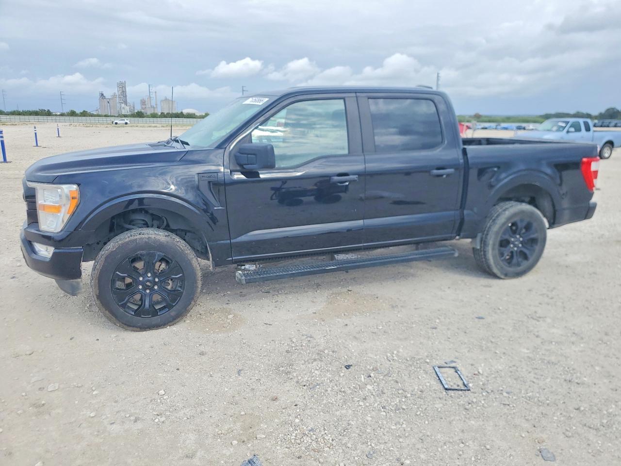 2022 Ford F-150 Lightning VIN 1FTEW1EP5NFB81956 — COPART salvage auction photo