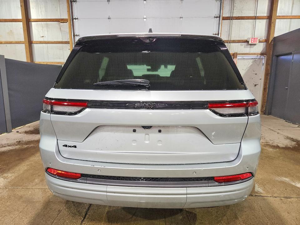 2026 Jeep Grand cherokee VIN 1C4RJHBR4TC282905 COPART salvage auction — FRONT END, OH - CERTIFICATE OF TITLE, sold $13,100 on 2026-10-14 (photo 6)