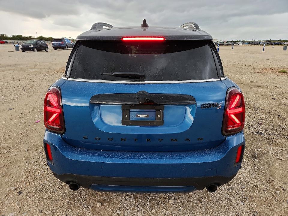 2023 Mini Cooper VIN WMZ83BR01P3P58477 COPART salvage auction — MINOR DENT/SCRATCHES, TX - SALVAGE VEHICLE TITLE, sold $13,500 on 2026-10-15 (photo 6)