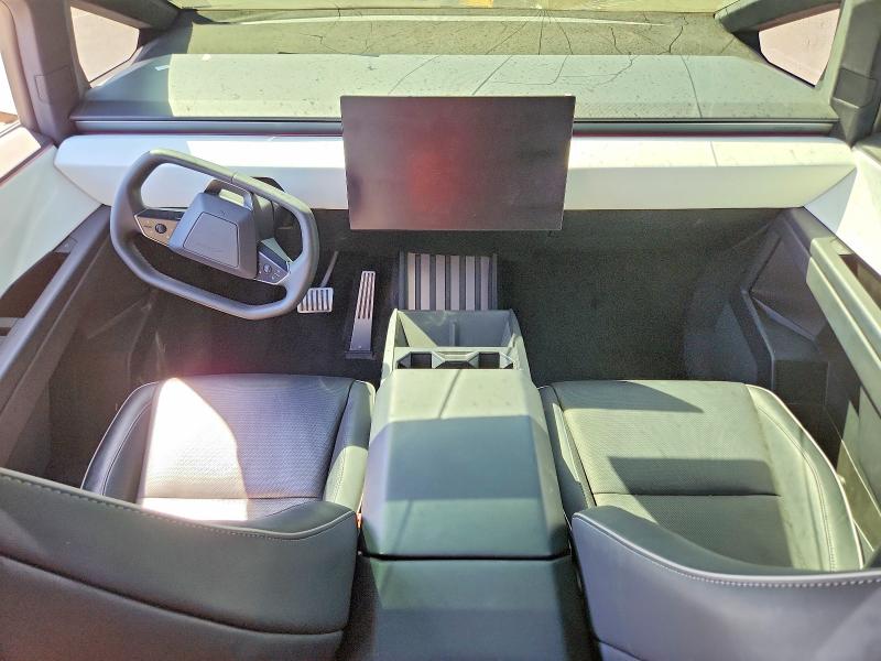 2024 Tesla Cybertruck VIN 7G2CEHED0RA019519 COPART salvage auction — FRONT END, Ca - Salvage Certificate, sold $21,900 on 2026-10-08 (photo 8)