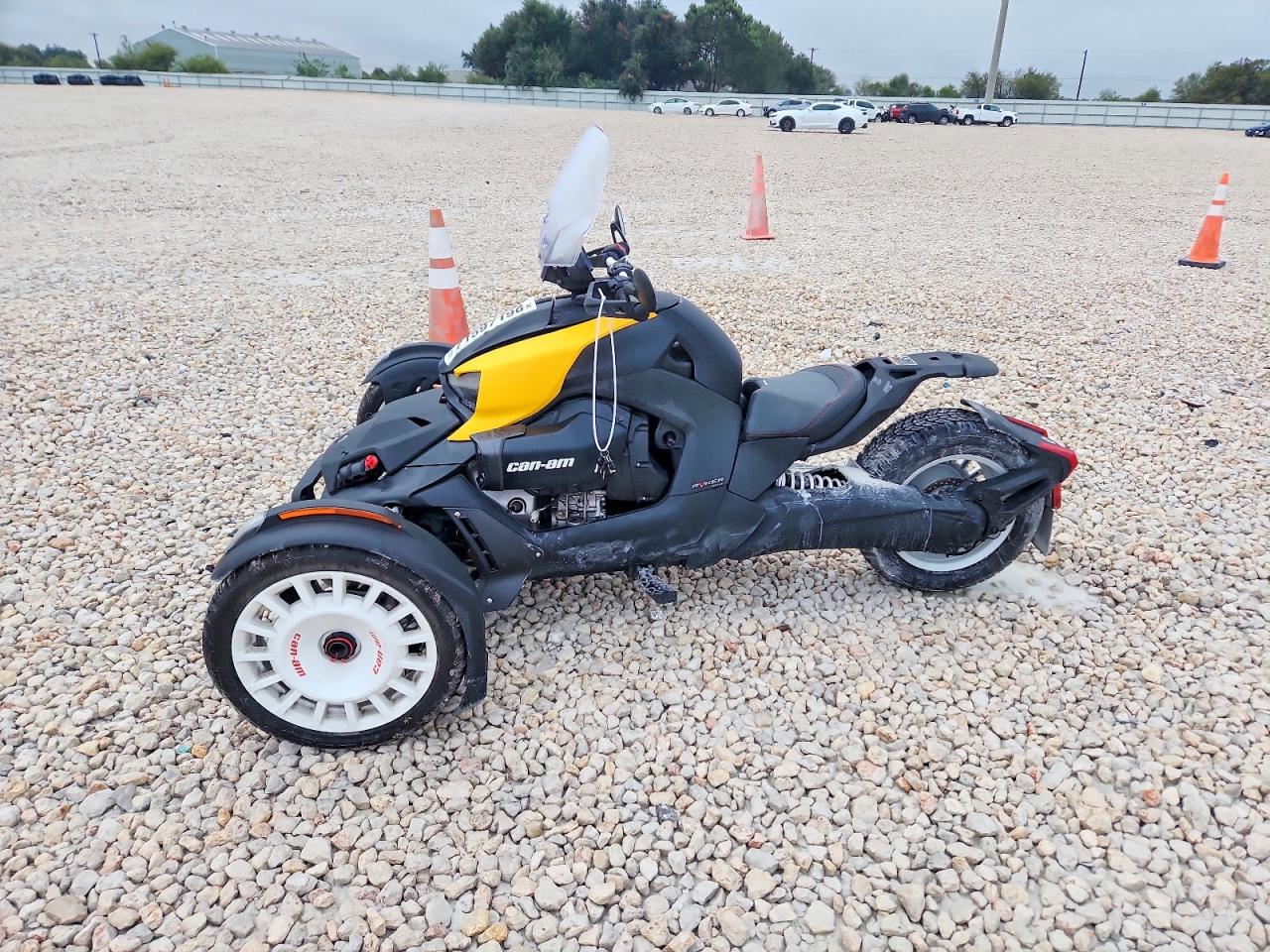 2022 Can-Am RYKER VIN 3JB2HEH23NJ003214 COPART salvage auction — Minor Dent/Scratches, TX - CERTIFICATE OF TITLE, sold $3,600 on 2026-10-05 (photo 3)