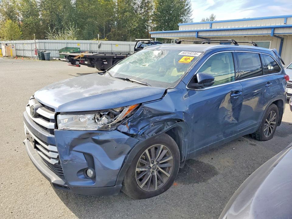 2018 Toyota Highlander VIN 5TDJZRFH4JS486032 — COPART salvage auction photo