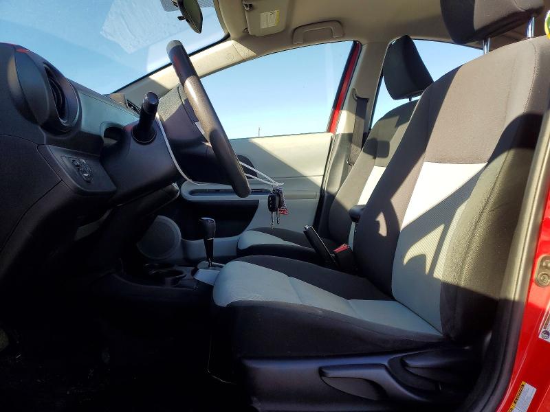 2013 Toyota Prius c VIN JTDKDTB37D1553475 COPART salvage auction — REAR END, Salvage Title, sold $1,150 on 2026-10-14 (photo 7)