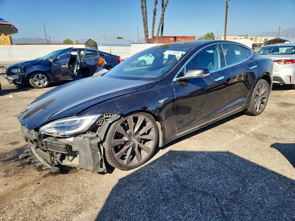2018 Tesla Model s VIN 5YJSA1E28JF272773 — COPART salvage auction photo