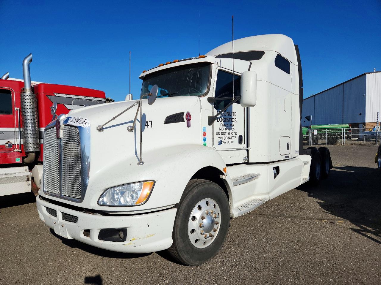 2013 Kenworth Construction VIN 1XKAD49X1DR343972 — COPART salvage auction photo