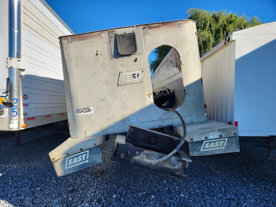 2008 East End dump VIN 1E1D2S3838RH42057 COPART salvage auction — ALL OVER, OH - CERT OF TITLE-SALVAGE, sold $450 on 2026-10-15 (photo 5)