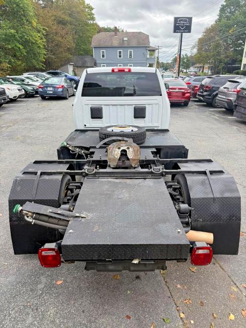 2022 Ram 5500 VIN 3C7WRNFL4NG329109 COPART salvage auction — MINOR DENT/SCRATCHES, Salvage Title, sold $3,450 on 2026-10-07 (photo 9)
