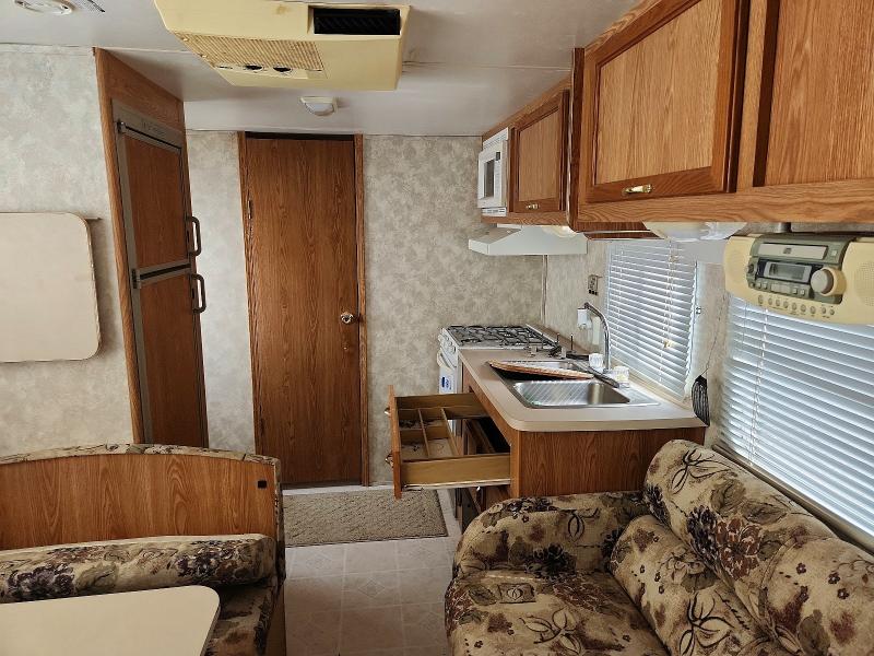 2003 Coachmen Unknown VIN 1TC2B041531204611 COPART salvage auction — NORMAL WEAR, MO - CERTIFICATE OF TITLE, sold $50 on 2026-10-13 (photo 6)