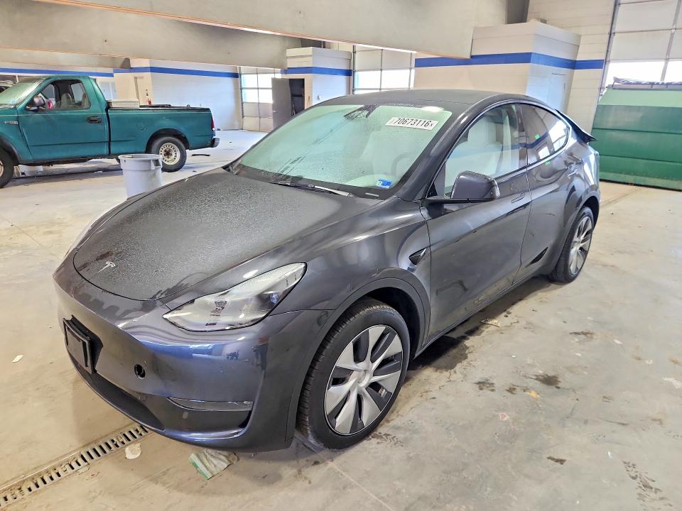 2024 Tesla Model y VIN 7SAYGDEE1RA224418 — COPART salvage auction photo