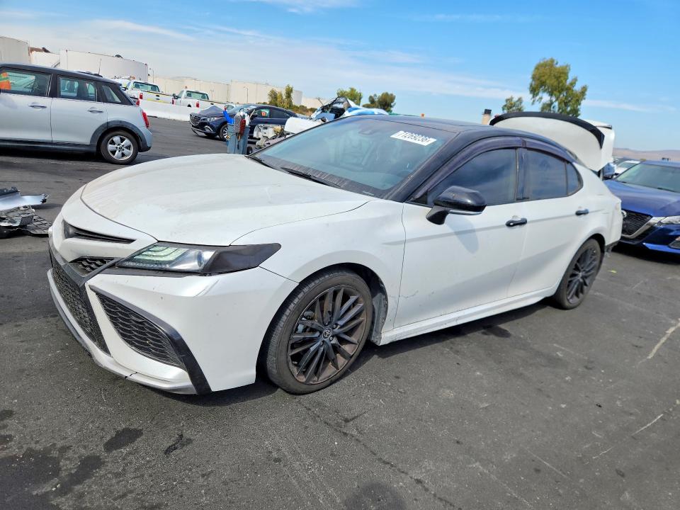 2021 Toyota Camry VIN 4T1K31AKXMU031837 — COPART salvage auction photo
