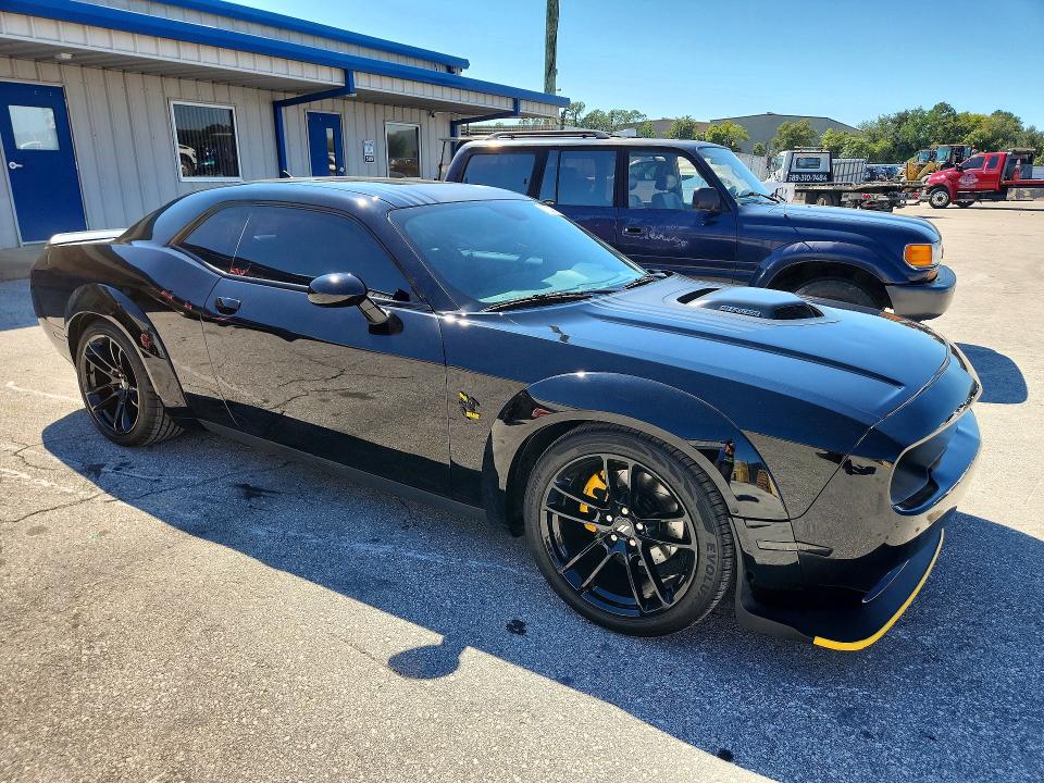 2015 Dodge Challenger VIN 2C3CDZBT7FH900903 COPART salvage auction — MINOR DENT/SCRATCHES, WV - CERTIFICATE OF TITLE (P), sold $10,200 on 2026-10-15 (photo 4)