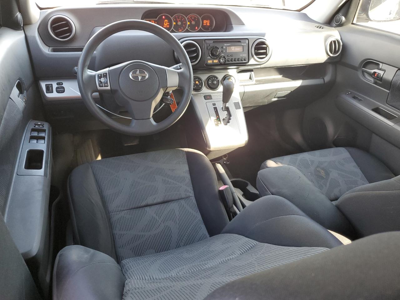 2012 Toyota SCION VIN JTLZE4FE6CJ009498 COPART salvage auction — Side, FL - CERT OF TITLE SLVG REBUILDABLE, sold $1,100 on 2024-12-26 (photo 8)