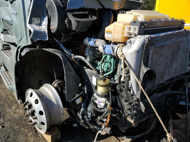 2024 Volvo Vn VIN 4V4NC9EH5RN625627 COPART salvage auction — FRONT END, TX - SALVAGE VEHICLE TITLE, sold $35,750 on 2026-07-16 (photo 9)