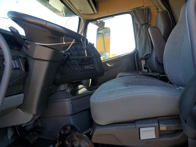2024 Volvo Vn VIN 4V4NC9EH5RN625627 COPART salvage auction — FRONT END, TX - SALVAGE VEHICLE TITLE, sold $35,750 on 2026-07-16 (photo 6)