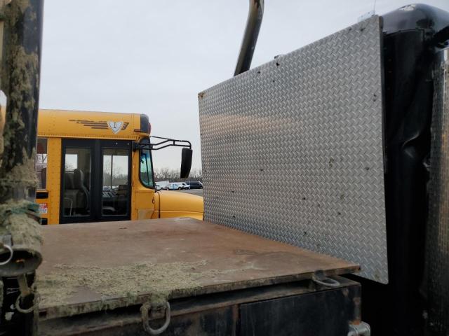 2002 Ptrb VIN 1NP5XB0X42D584630 COPART salvage auction — ROLLOVER, PA - CERTIFICATE OF SALVAGE, sold $9,200 on 2026-08-06 (photo 6)