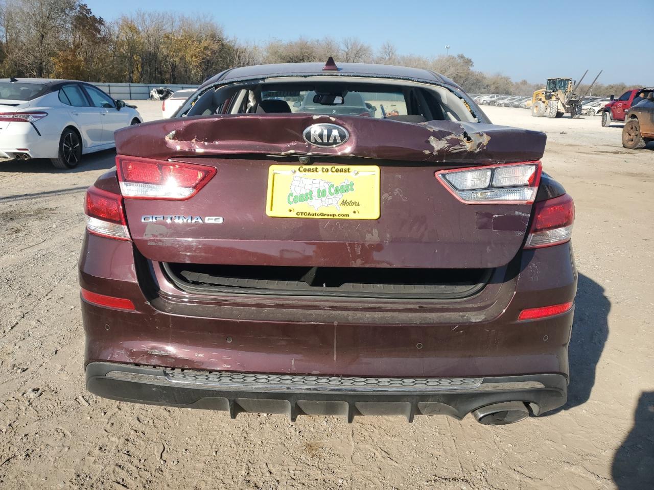 2020 Kia Optima VIN 5XXGT4L34LG440521 COPART salvage auction — Side, OK - CERT OF TITLE-SALVAGE, sold $1,650 on 2026-06-25 (photo 6)