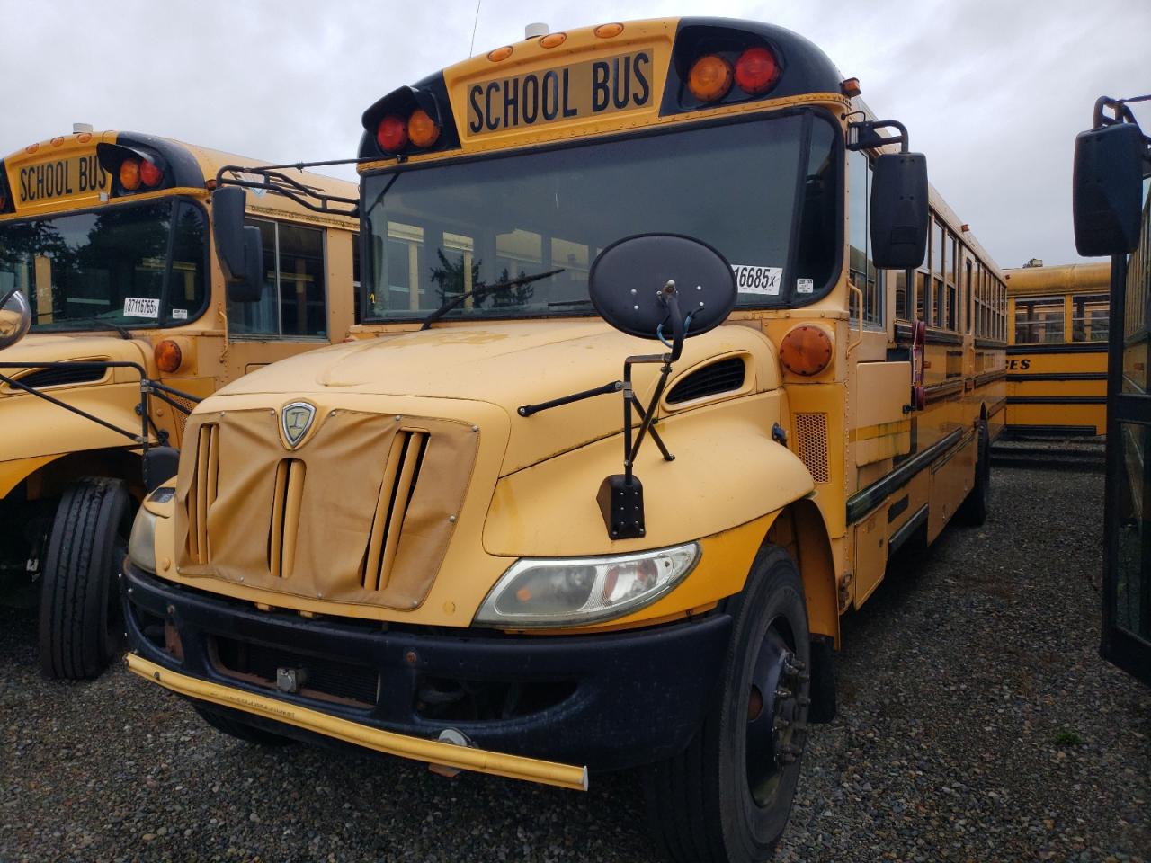 2009 Ic Corporation Ce Series School VIN 4DRBUSKN69B102093 COPART salvage auction — Minor Dent/Scratches, WA - VEHICLE CERT OF OWNERSHIP-TITL, sold $1,000 on 2026-07-08 (photo 2)
